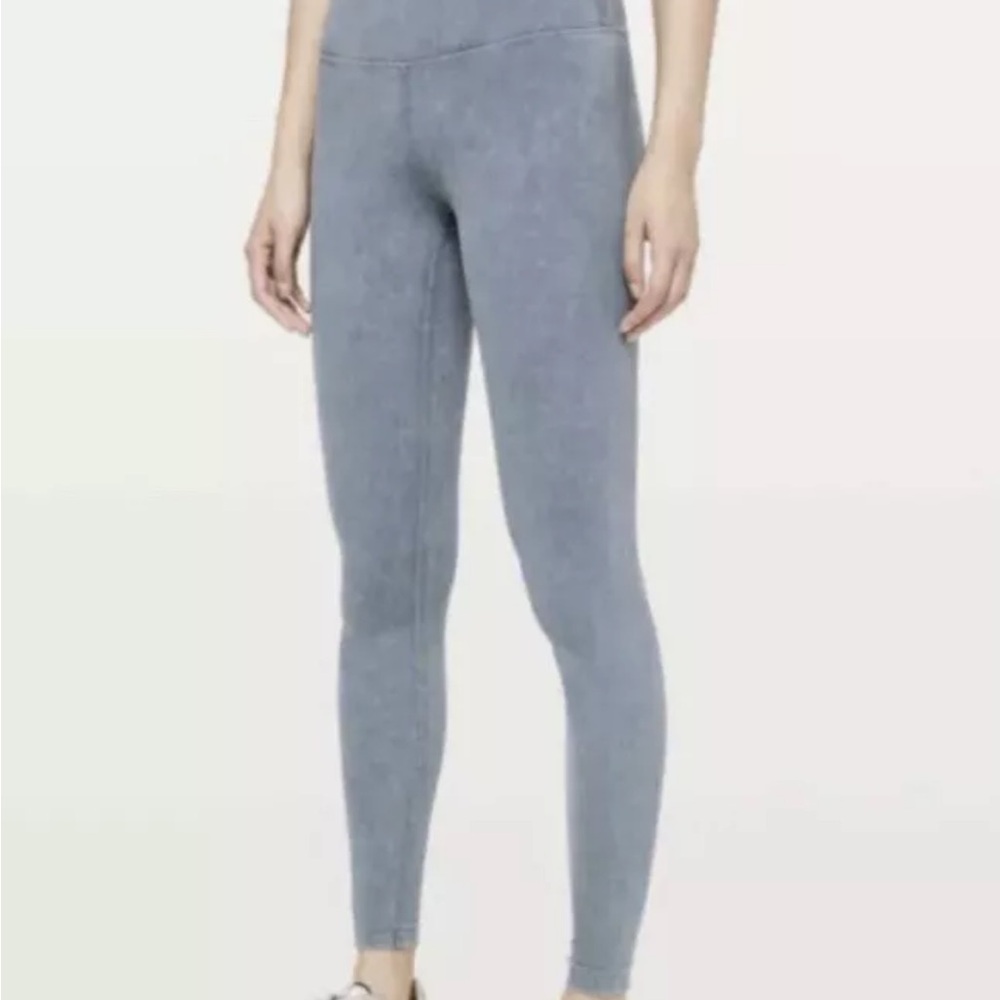 Lululemon Wunder Under SZ 6